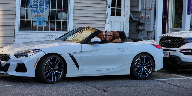 Poshmark banner for @roadster